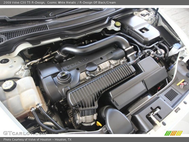  2009 C30 T5 R-Design Engine - 2.5 Liter Turbocharged DOHC 20-Valve VVT 5 Cylinder