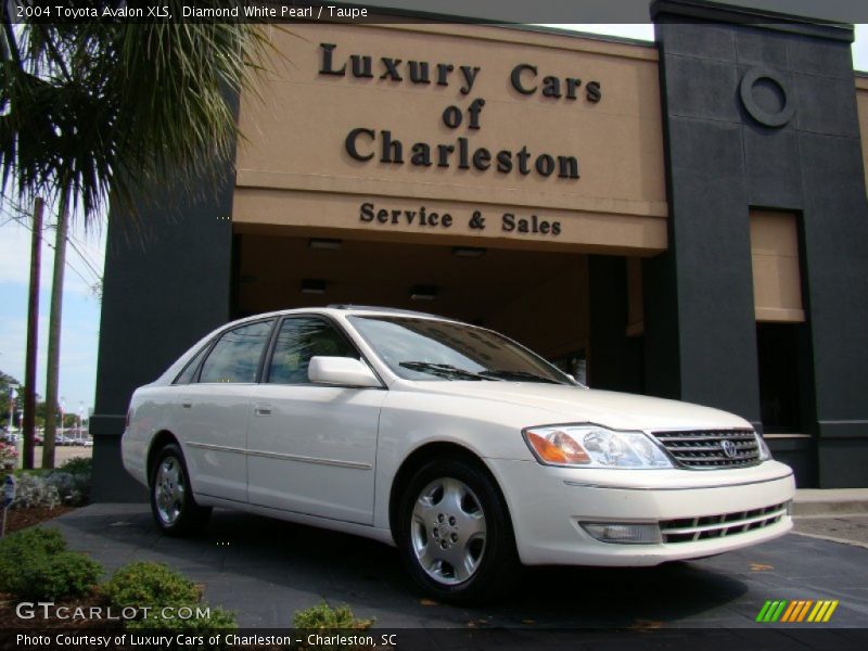 Diamond White Pearl / Taupe 2004 Toyota Avalon XLS
