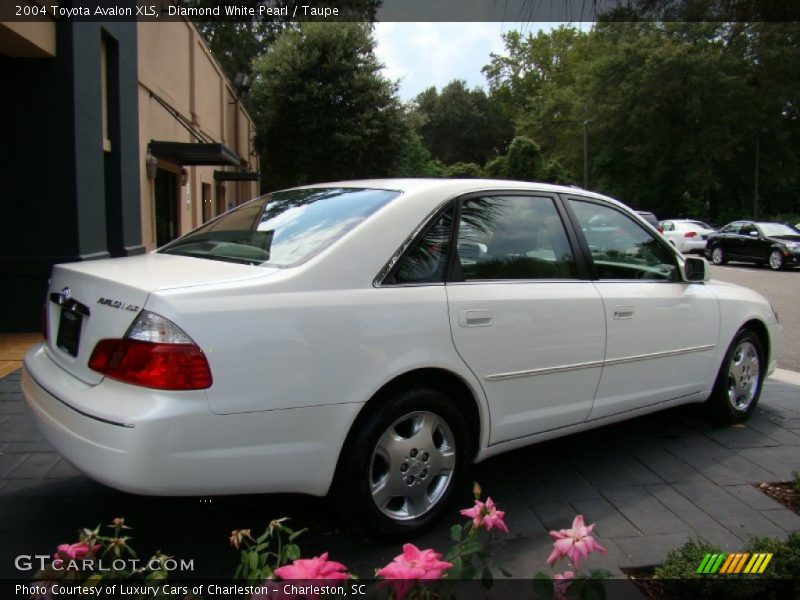 Diamond White Pearl / Taupe 2004 Toyota Avalon XLS