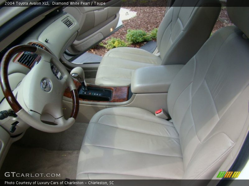 Diamond White Pearl / Taupe 2004 Toyota Avalon XLS
