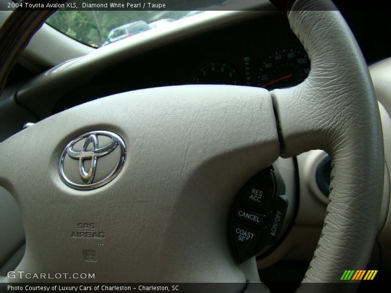 Diamond White Pearl / Taupe 2004 Toyota Avalon XLS