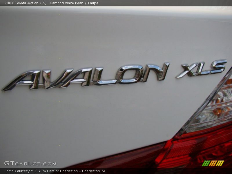 Diamond White Pearl / Taupe 2004 Toyota Avalon XLS