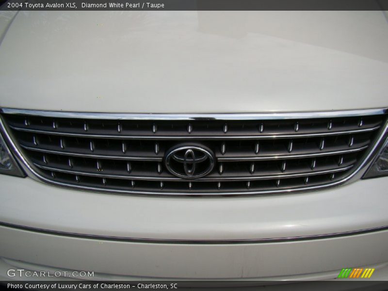 Diamond White Pearl / Taupe 2004 Toyota Avalon XLS