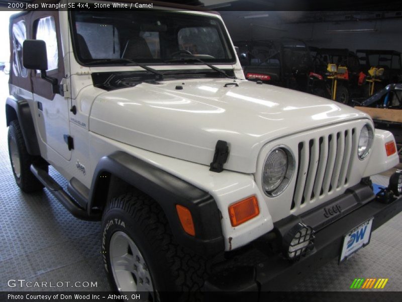 Stone White / Camel 2000 Jeep Wrangler SE 4x4