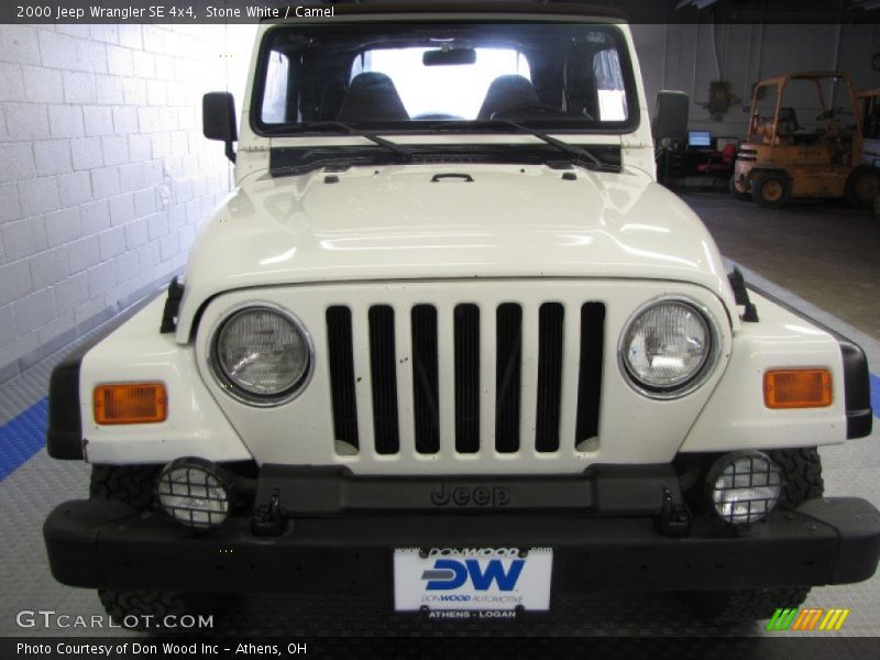 Stone White / Camel 2000 Jeep Wrangler SE 4x4