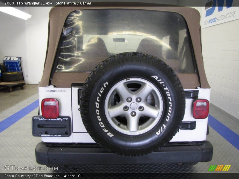 Stone White / Camel 2000 Jeep Wrangler SE 4x4
