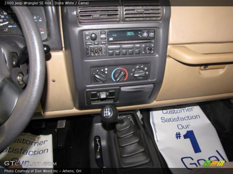 Stone White / Camel 2000 Jeep Wrangler SE 4x4