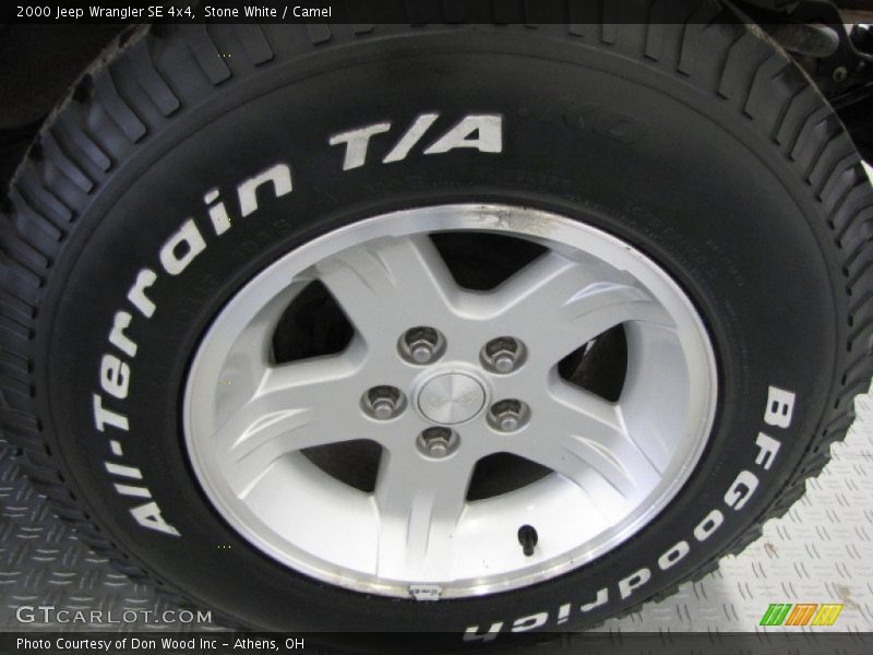 Stone White / Camel 2000 Jeep Wrangler SE 4x4