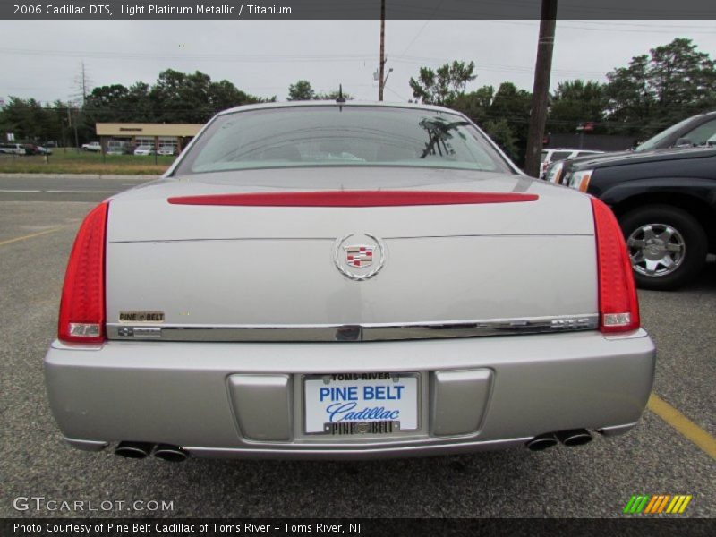Light Platinum Metallic / Titanium 2006 Cadillac DTS