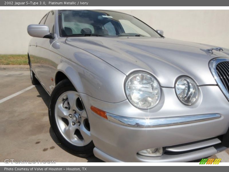 Platinum Metallic / Ivory 2002 Jaguar S-Type 3.0