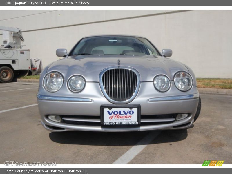 Platinum Metallic / Ivory 2002 Jaguar S-Type 3.0