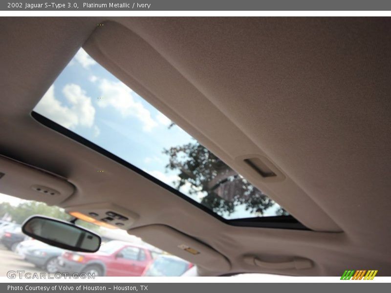 Platinum Metallic / Ivory 2002 Jaguar S-Type 3.0