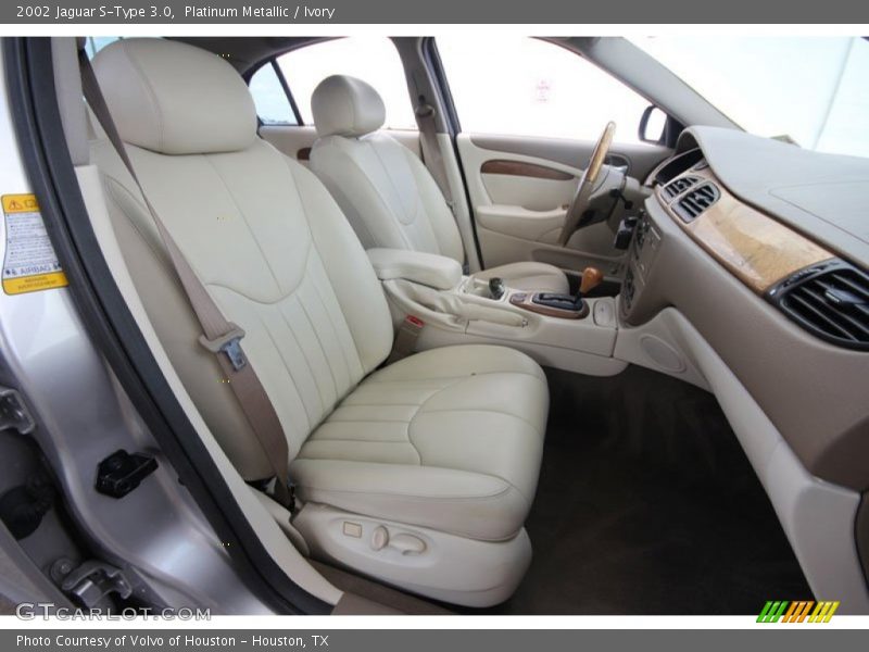  2002 S-Type 3.0 Ivory Interior