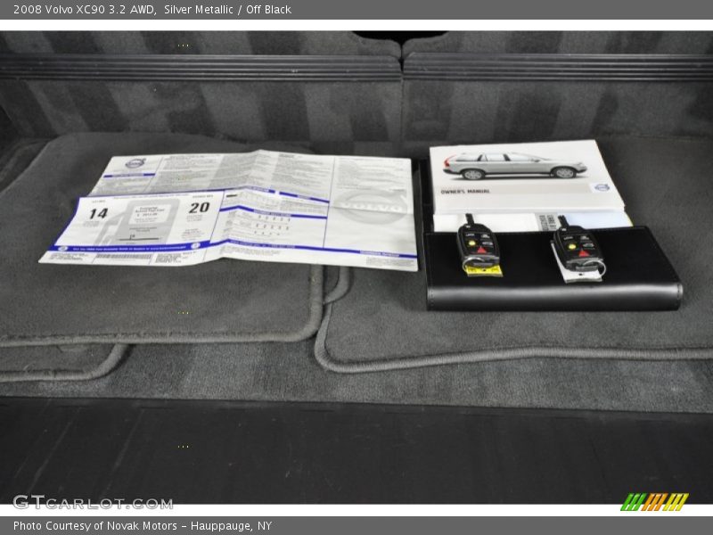 Silver Metallic / Off Black 2008 Volvo XC90 3.2 AWD
