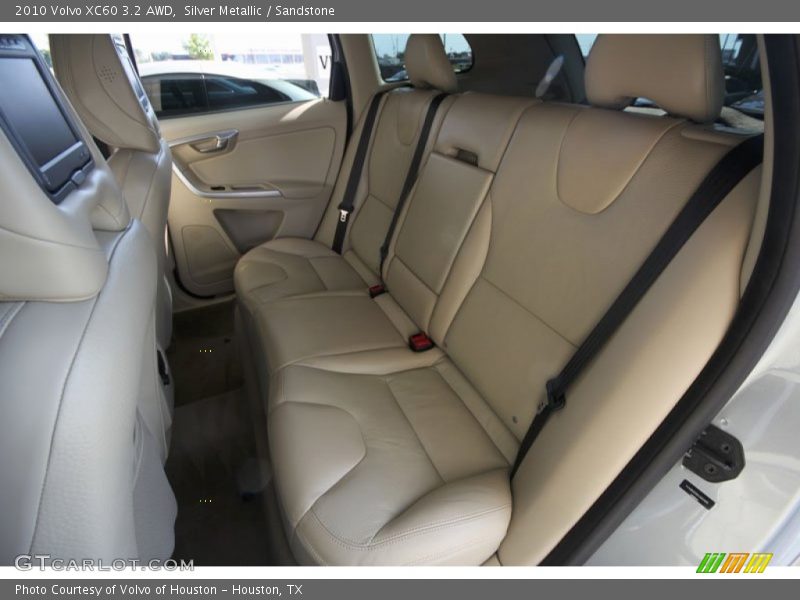  2010 XC60 3.2 AWD Sandstone Interior
