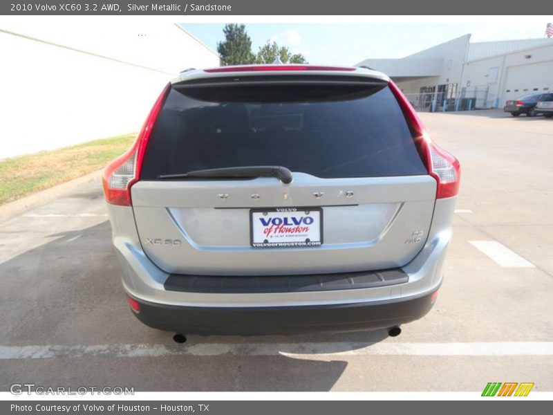Silver Metallic / Sandstone 2010 Volvo XC60 3.2 AWD