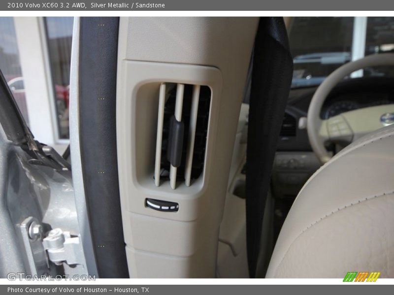 Silver Metallic / Sandstone 2010 Volvo XC60 3.2 AWD