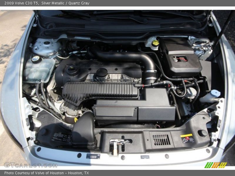  2009 C30 T5 Engine - 2.5 Liter Turbocharged DOHC 20-Valve VVT 5 Cylinder