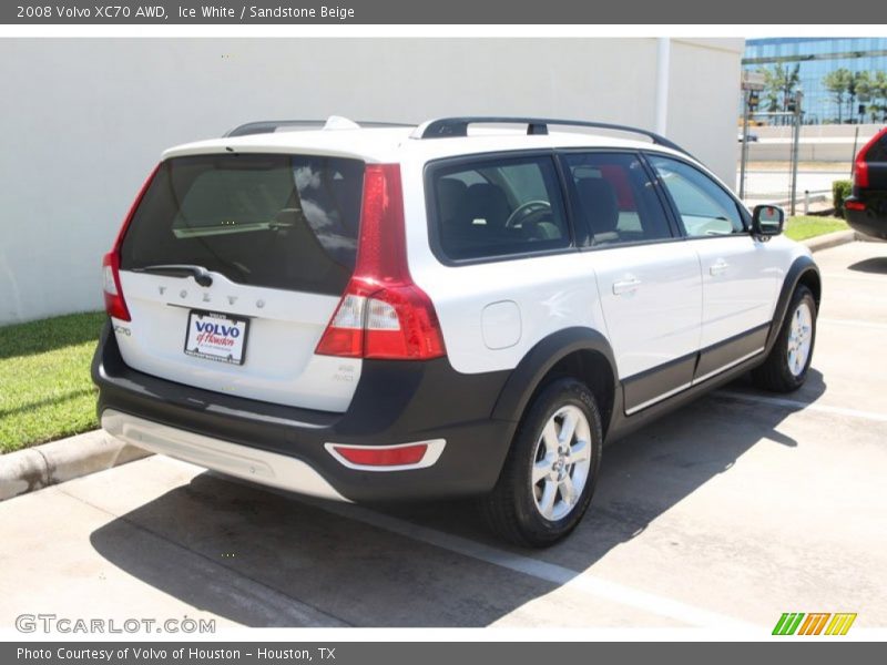 Ice White / Sandstone Beige 2008 Volvo XC70 AWD