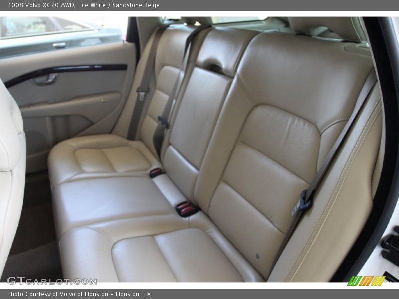 Ice White / Sandstone Beige 2008 Volvo XC70 AWD