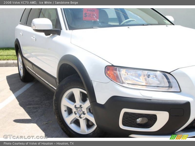 Ice White / Sandstone Beige 2008 Volvo XC70 AWD