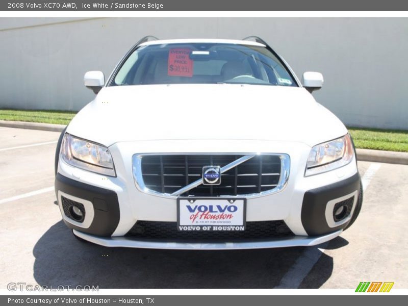 Ice White / Sandstone Beige 2008 Volvo XC70 AWD