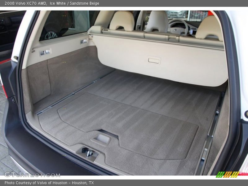 Ice White / Sandstone Beige 2008 Volvo XC70 AWD
