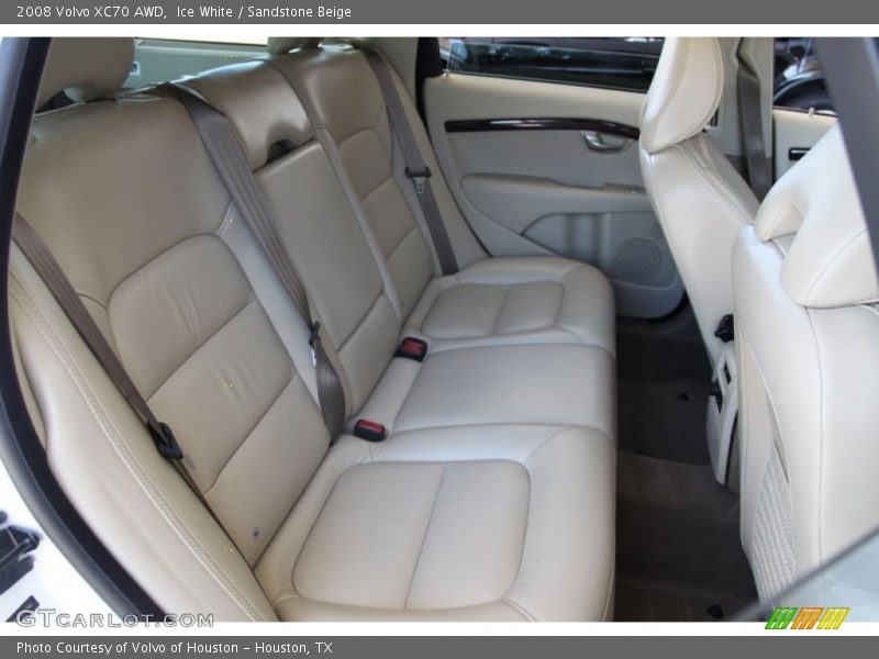 Ice White / Sandstone Beige 2008 Volvo XC70 AWD