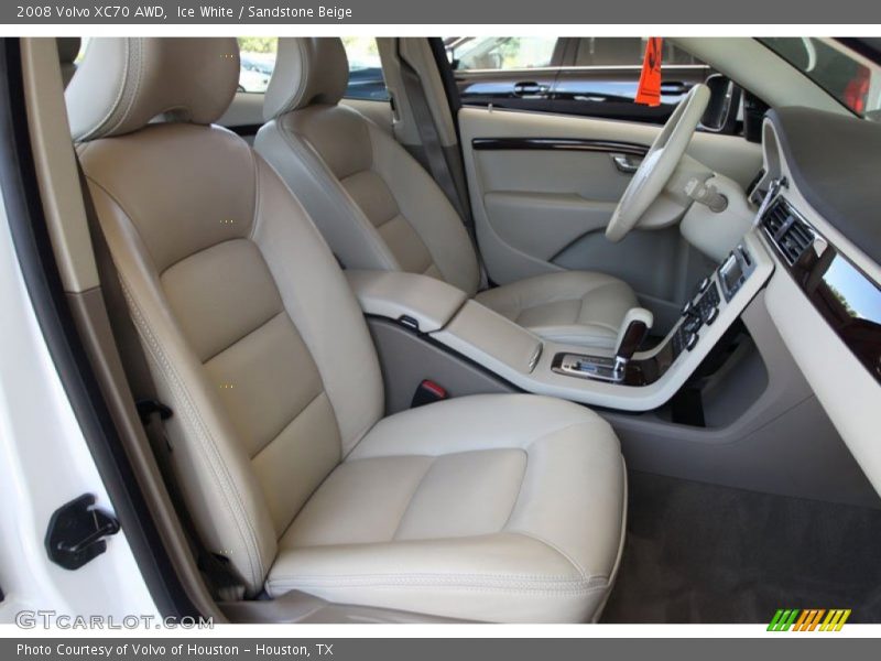 Ice White / Sandstone Beige 2008 Volvo XC70 AWD