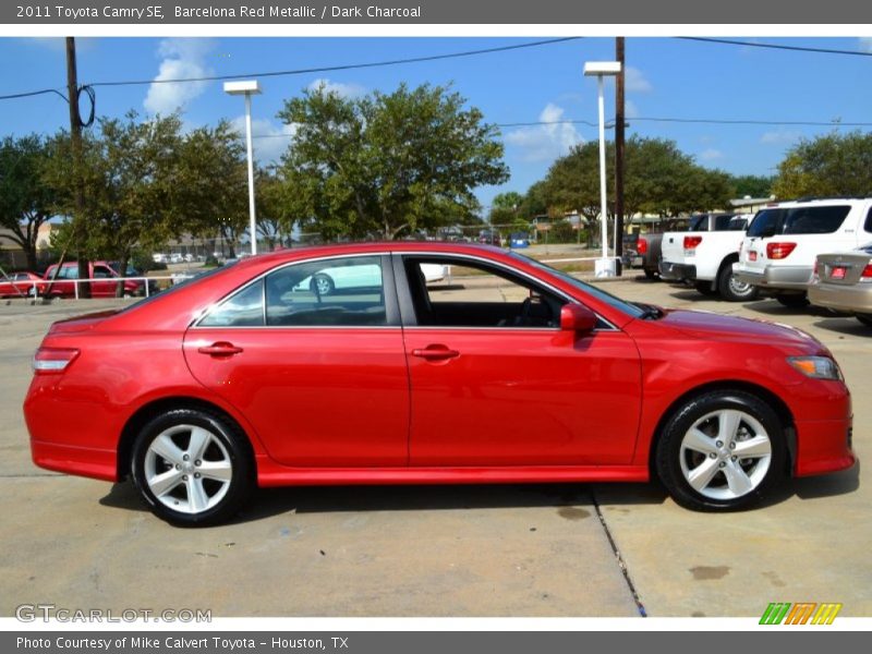 Barcelona Red Metallic / Dark Charcoal 2011 Toyota Camry SE