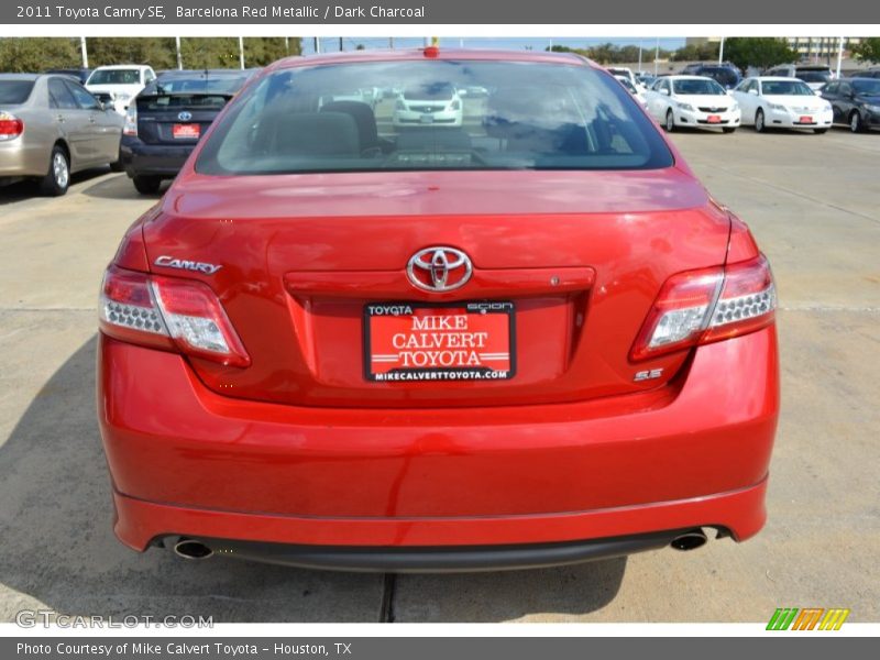 Barcelona Red Metallic / Dark Charcoal 2011 Toyota Camry SE