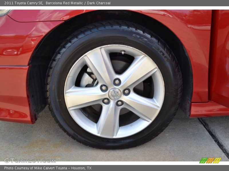 Barcelona Red Metallic / Dark Charcoal 2011 Toyota Camry SE