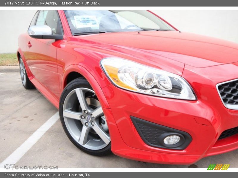 Passion Red / Off Black 2012 Volvo C30 T5 R-Design