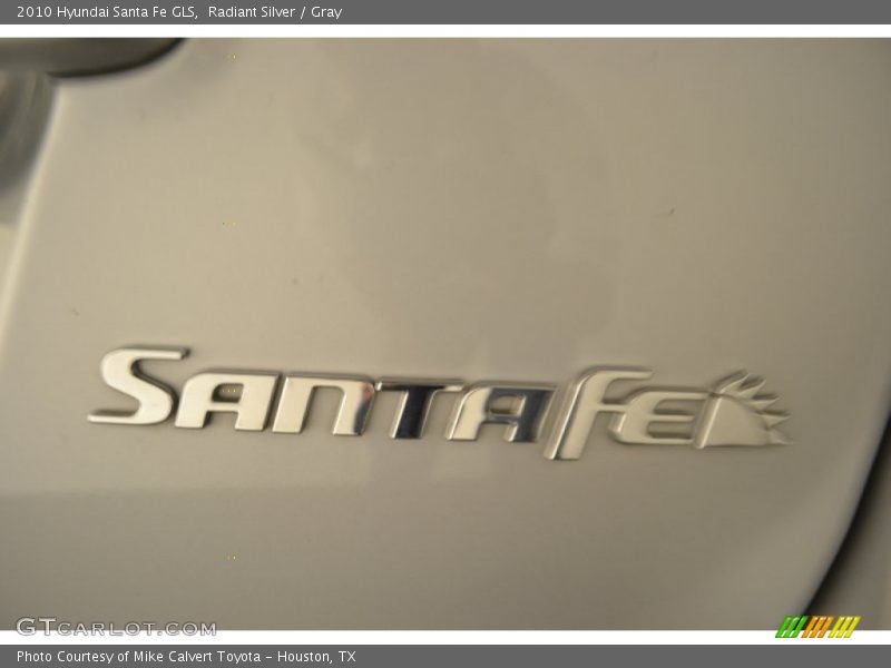 Radiant Silver / Gray 2010 Hyundai Santa Fe GLS
