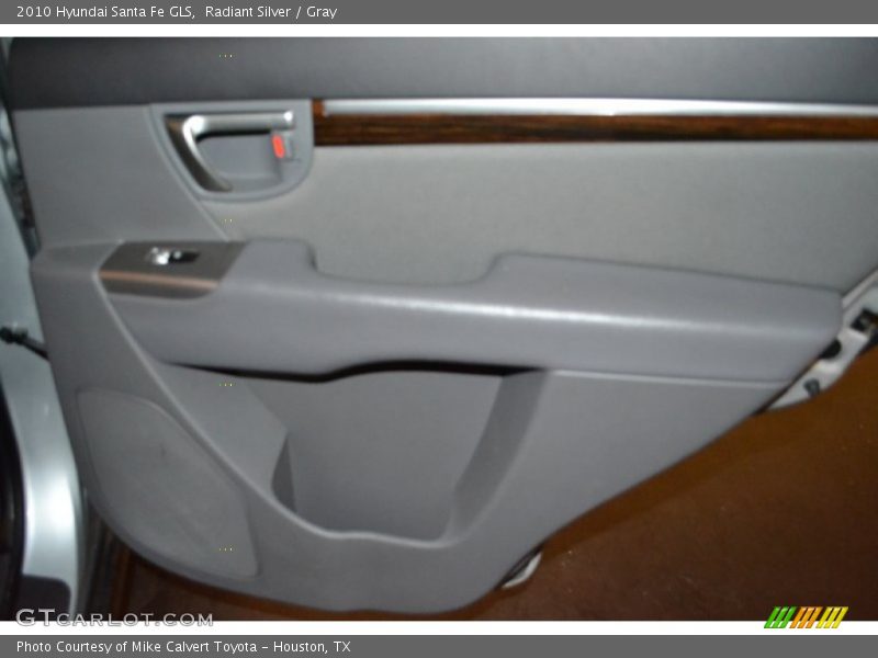 Radiant Silver / Gray 2010 Hyundai Santa Fe GLS
