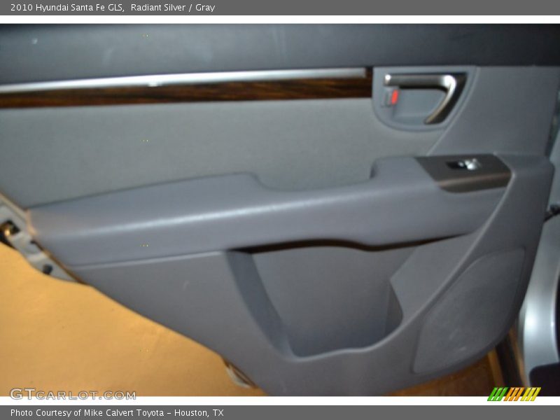 Radiant Silver / Gray 2010 Hyundai Santa Fe GLS