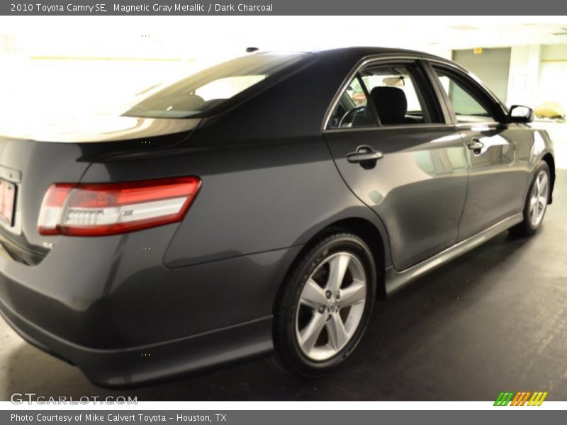 Magnetic Gray Metallic / Dark Charcoal 2010 Toyota Camry SE