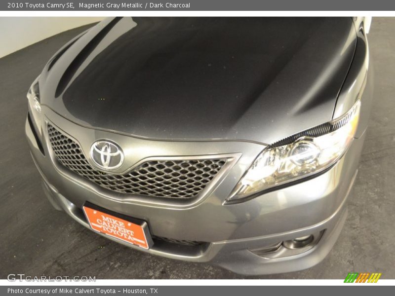 Magnetic Gray Metallic / Dark Charcoal 2010 Toyota Camry SE