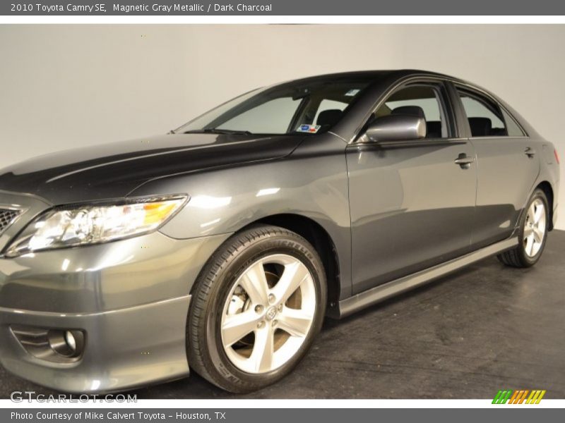 Magnetic Gray Metallic / Dark Charcoal 2010 Toyota Camry SE