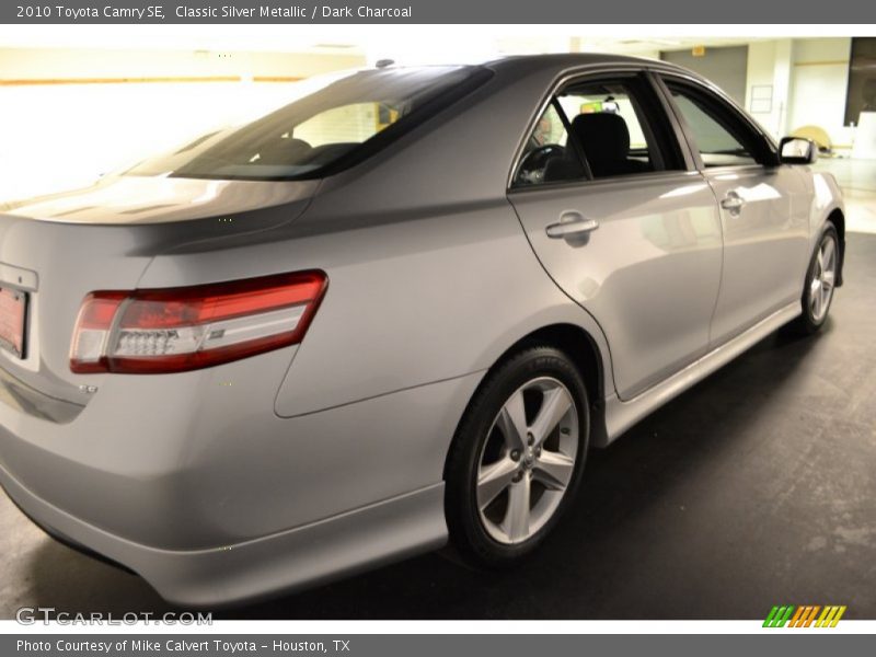 Classic Silver Metallic / Dark Charcoal 2010 Toyota Camry SE