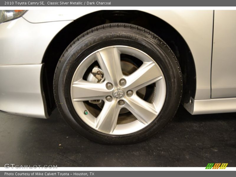 Classic Silver Metallic / Dark Charcoal 2010 Toyota Camry SE