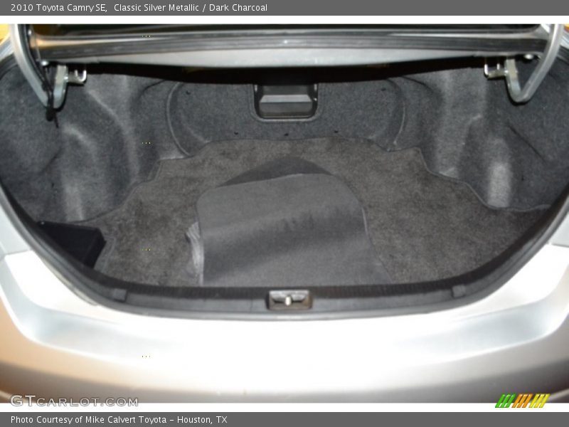 Classic Silver Metallic / Dark Charcoal 2010 Toyota Camry SE