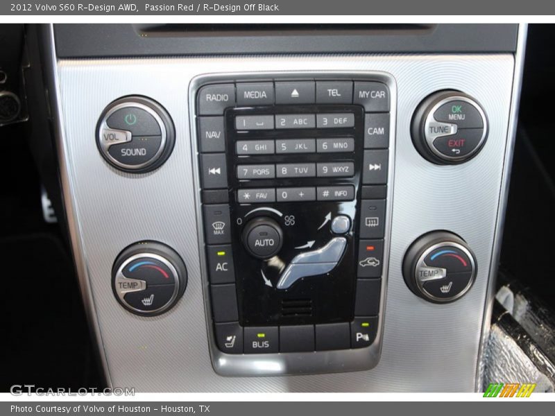 Controls of 2012 S60 R-Design AWD