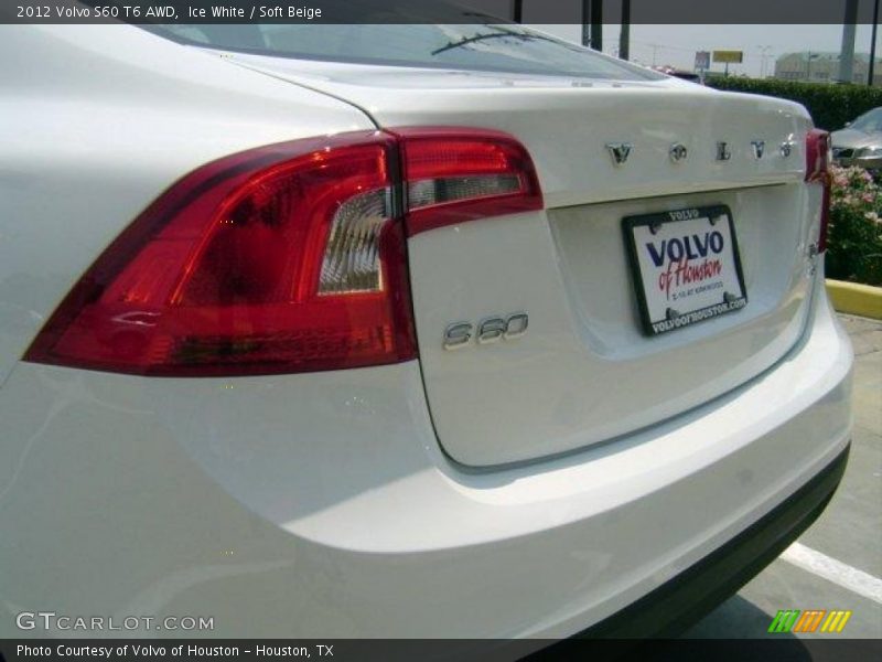 Ice White / Soft Beige 2012 Volvo S60 T6 AWD