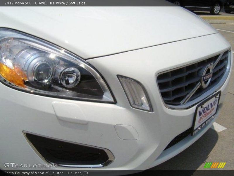 Ice White / Soft Beige 2012 Volvo S60 T6 AWD
