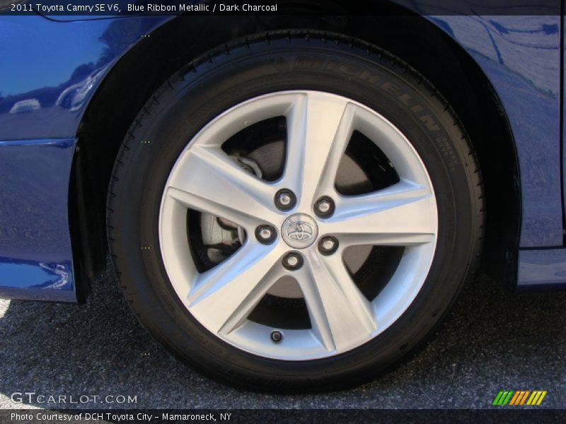 Blue Ribbon Metallic / Dark Charcoal 2011 Toyota Camry SE V6