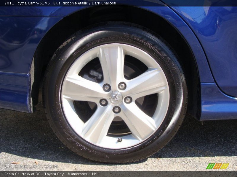 Blue Ribbon Metallic / Dark Charcoal 2011 Toyota Camry SE V6