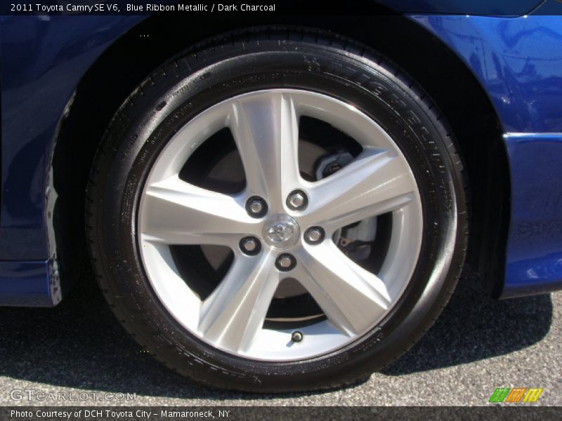 Blue Ribbon Metallic / Dark Charcoal 2011 Toyota Camry SE V6
