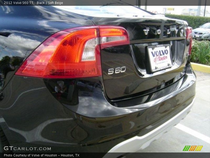 Black / Soft Beige 2012 Volvo S60 T5