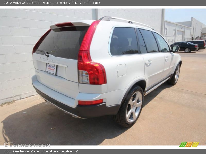 Ice White / R-Design Off-Black 2012 Volvo XC90 3.2 R-Design